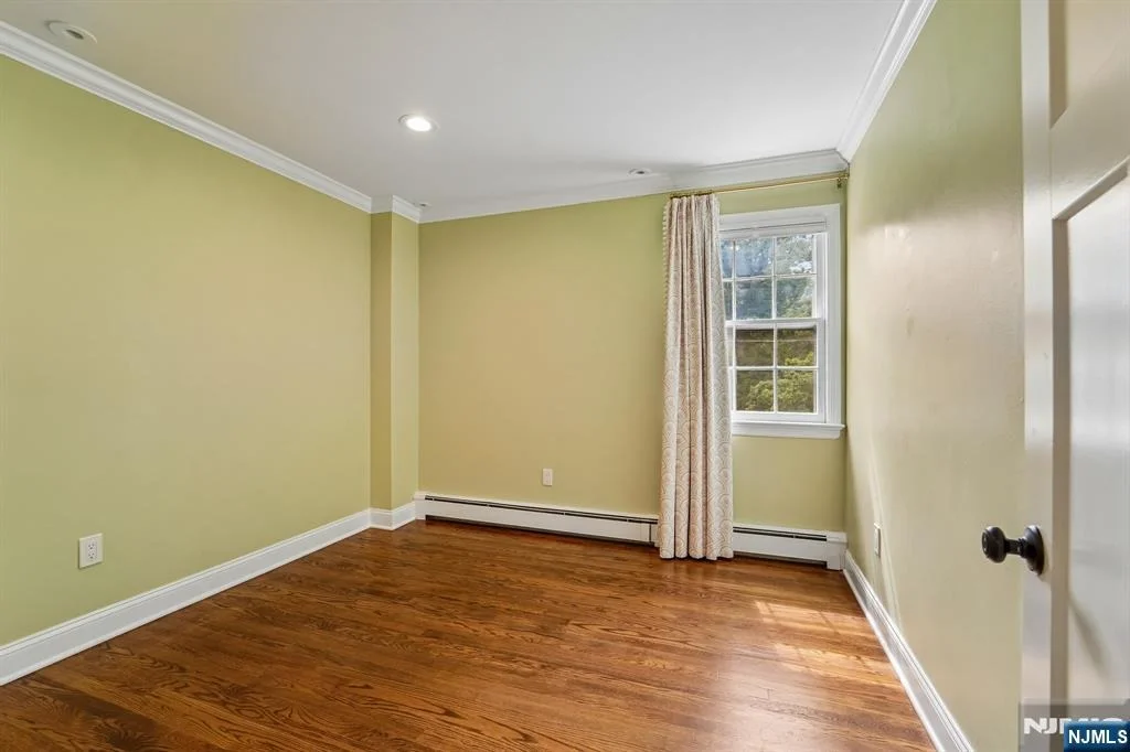 Photo of 17 Colonial