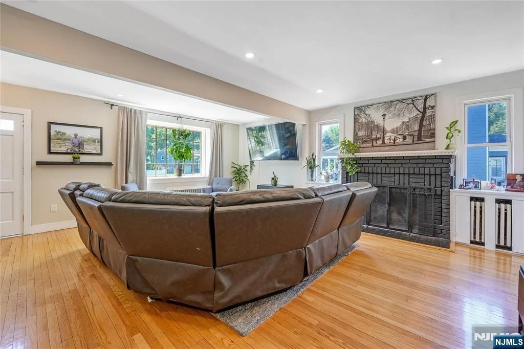 Photo of 776 Maple