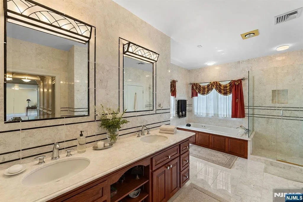 Photo of 38 Bridle