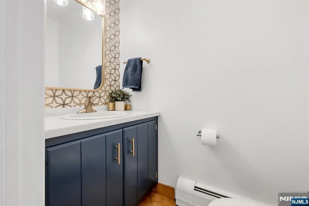 Photo of 558 W Saddle River