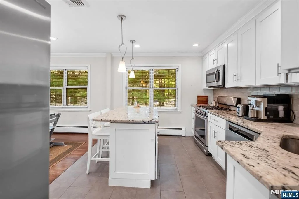 Photo of 364 Knickerbocker
