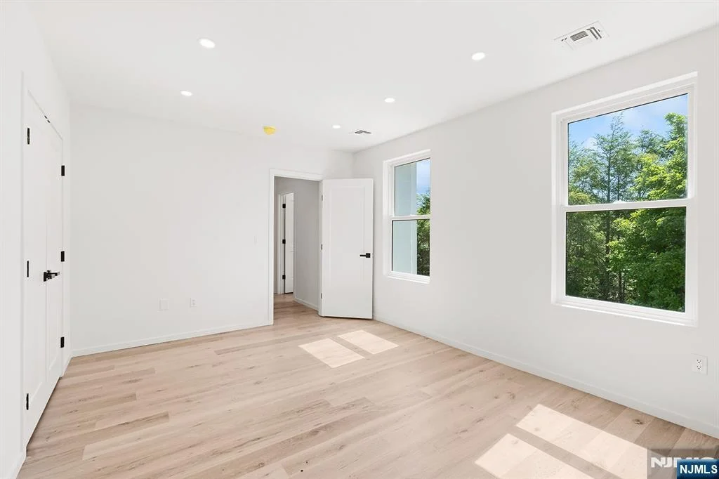 Photo of 175 Crescent