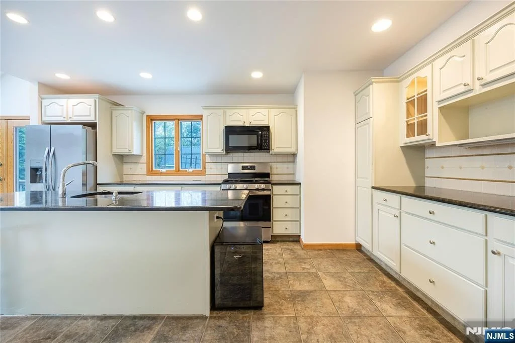 Photo of 75 Columbus