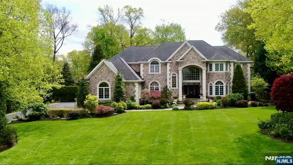 Photo of 457 Devonshire