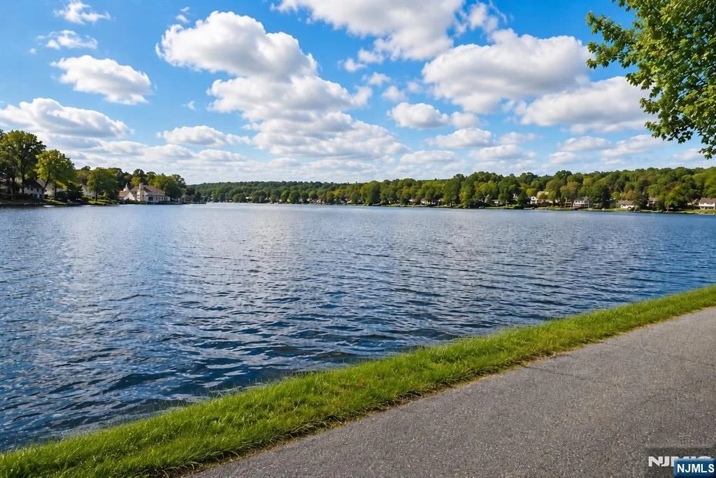 Photo of 75 Lake