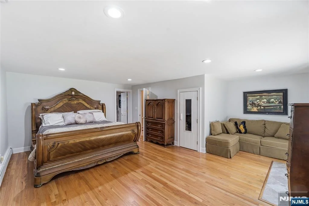 Photo of 136 Willow