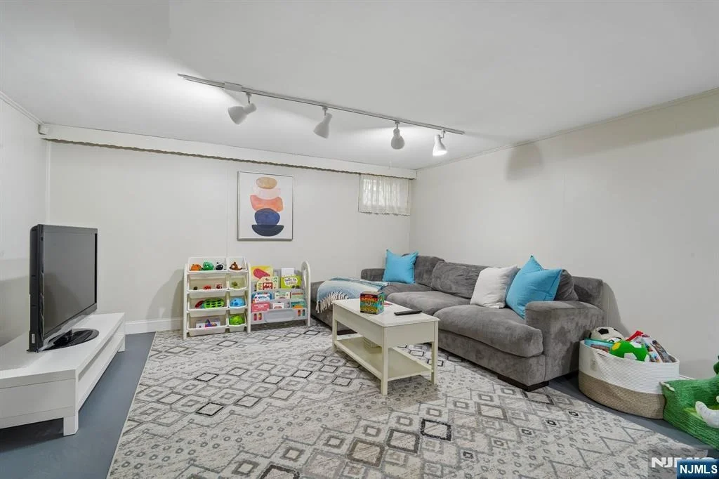 Photo of 49 Skyview