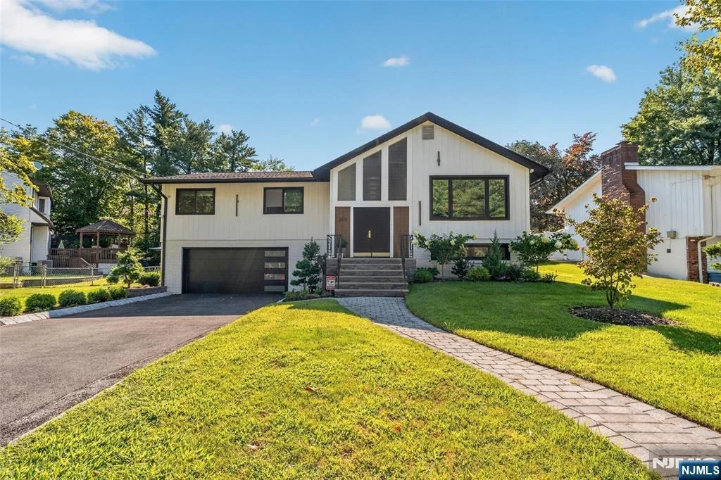 Photo of 265 Westervelt