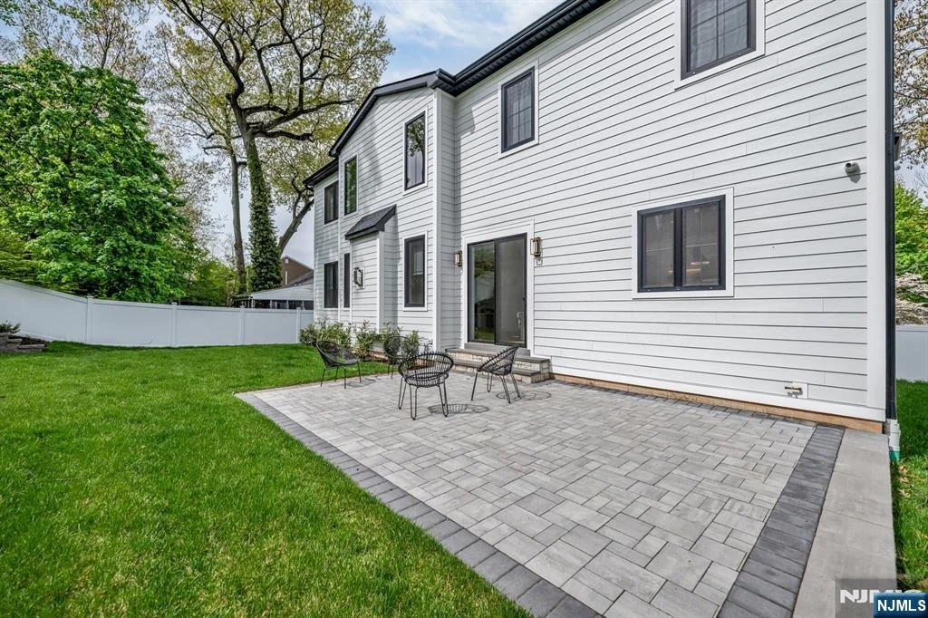 Photo of 336 Lockwood