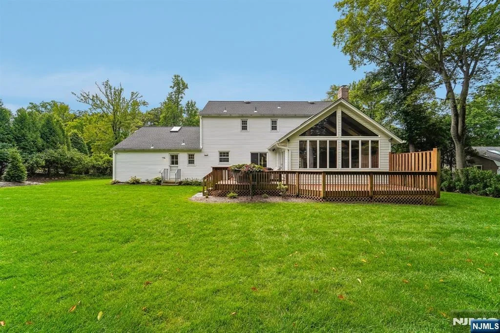 Photo of 17 Colonial