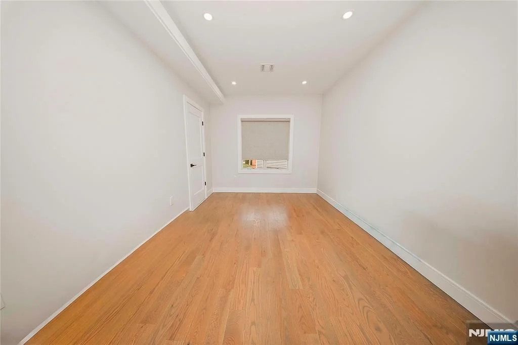 Photo of 66 Knollwood