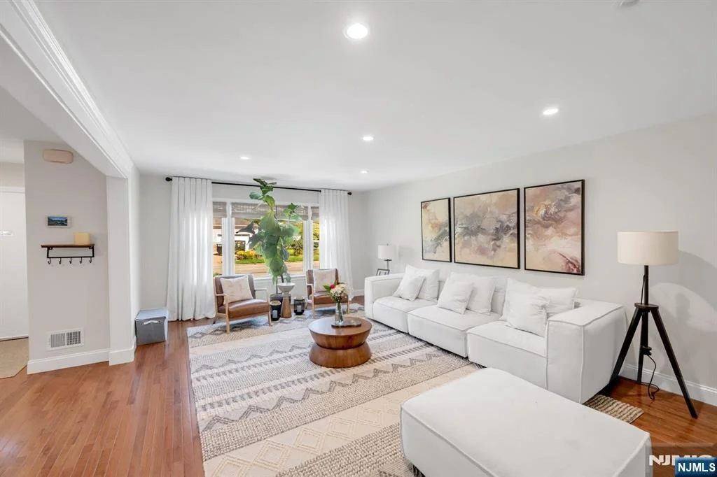 Photo of 433 Piermont
