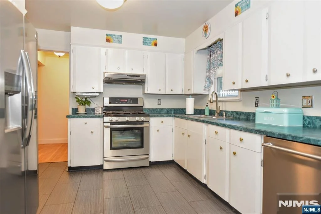 Photo of 137 Manhattan