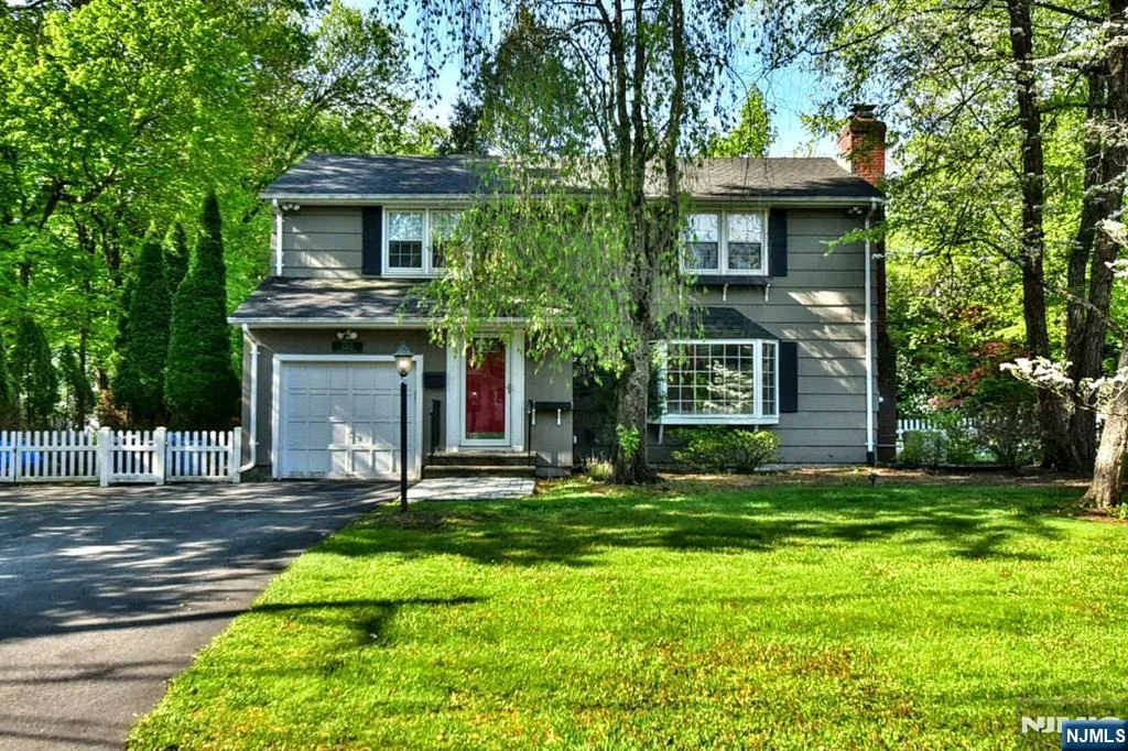 Photo of 255 Park
