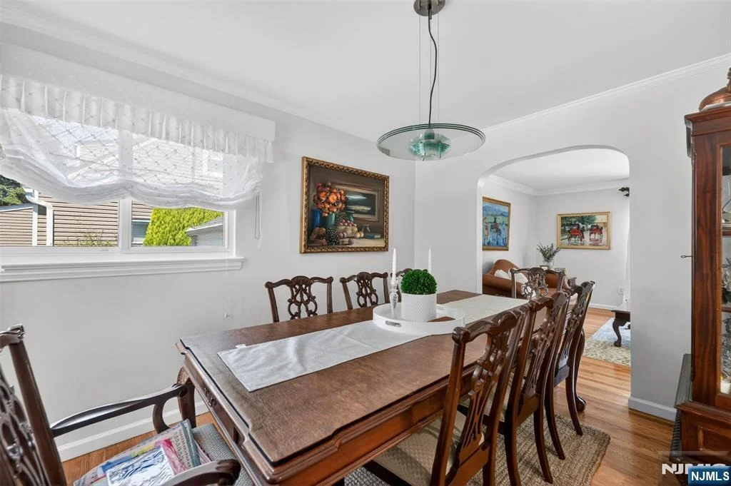 Photo of 413 Maple Hill