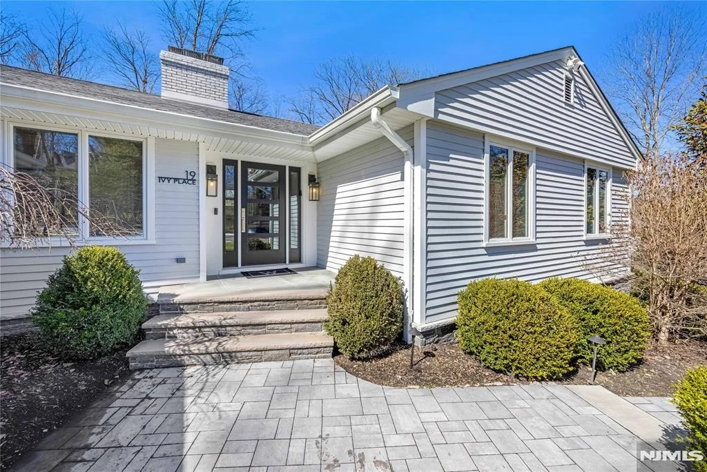 Photo of 19 Ivy