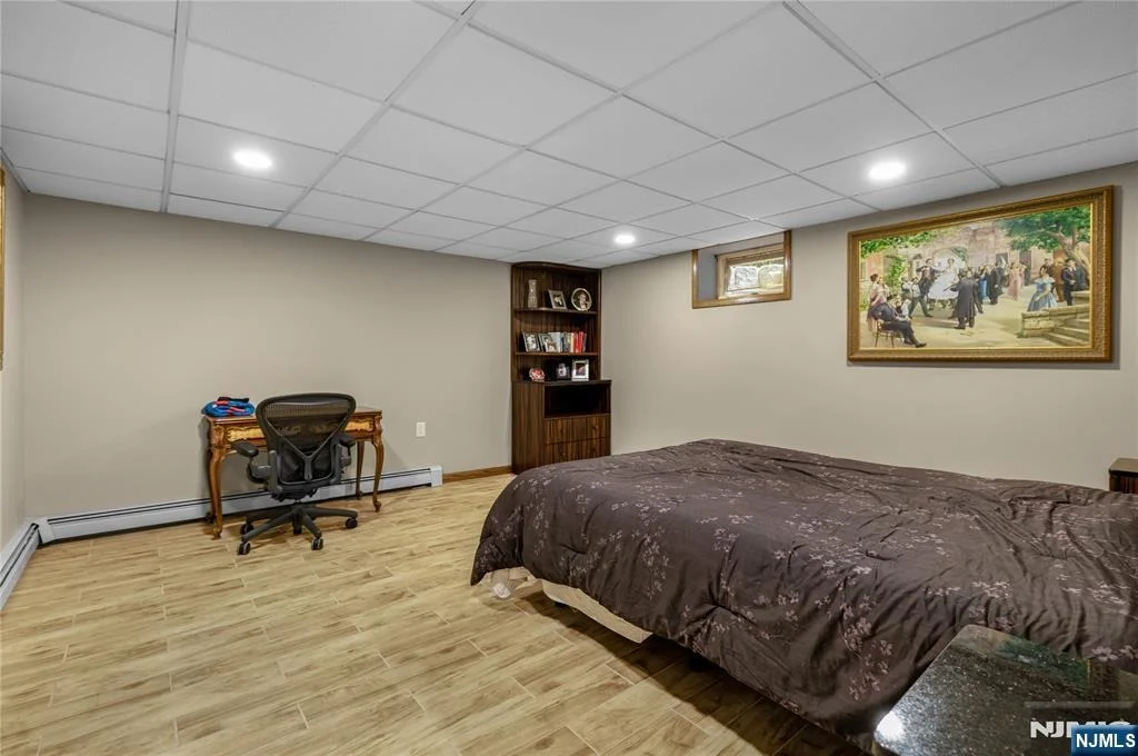 Photo of 806 Stella