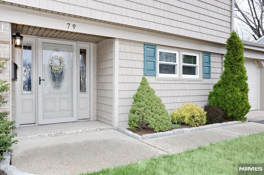 Photo of 79 Bell