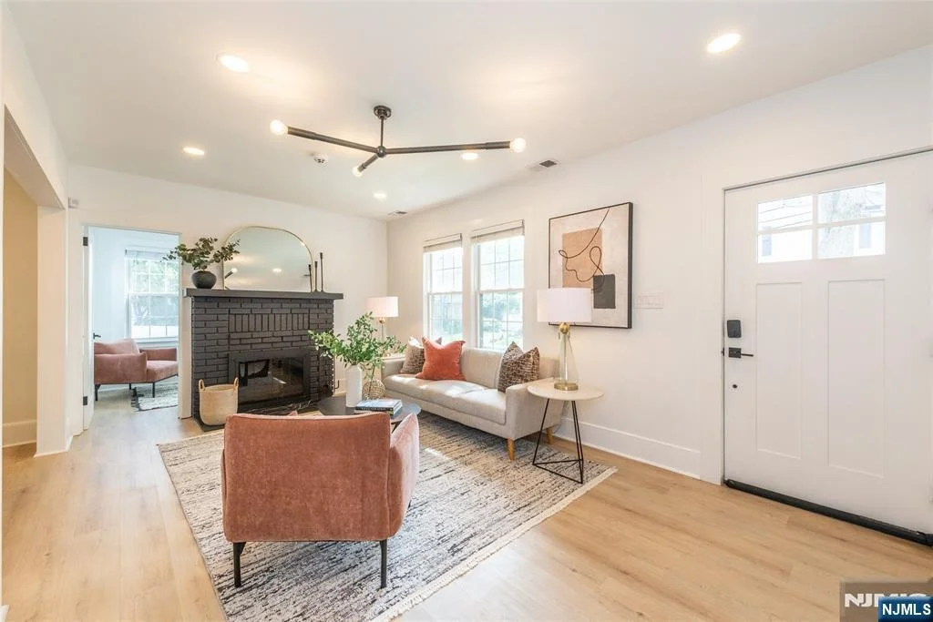 Photo of 33 Waverly