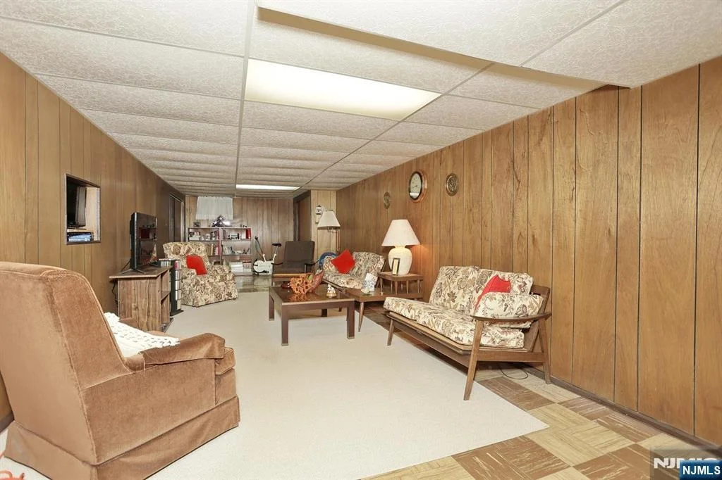 Photo of 429 Polly Ann
