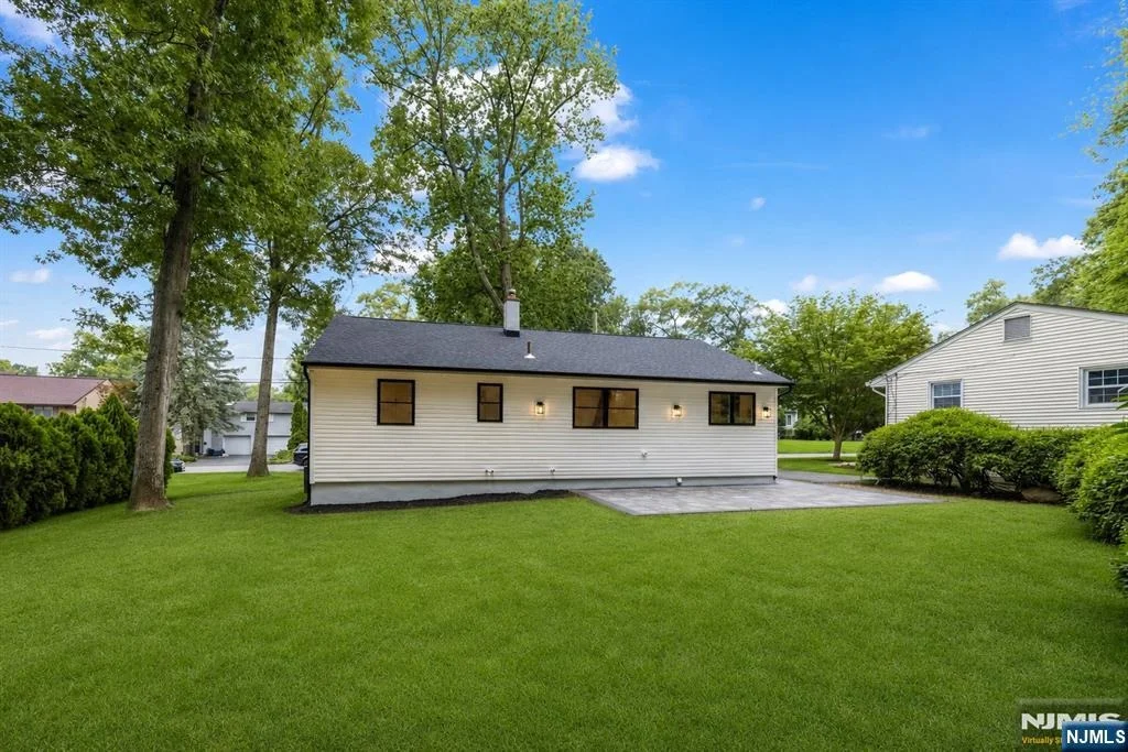 Photo of 61 Mackay
