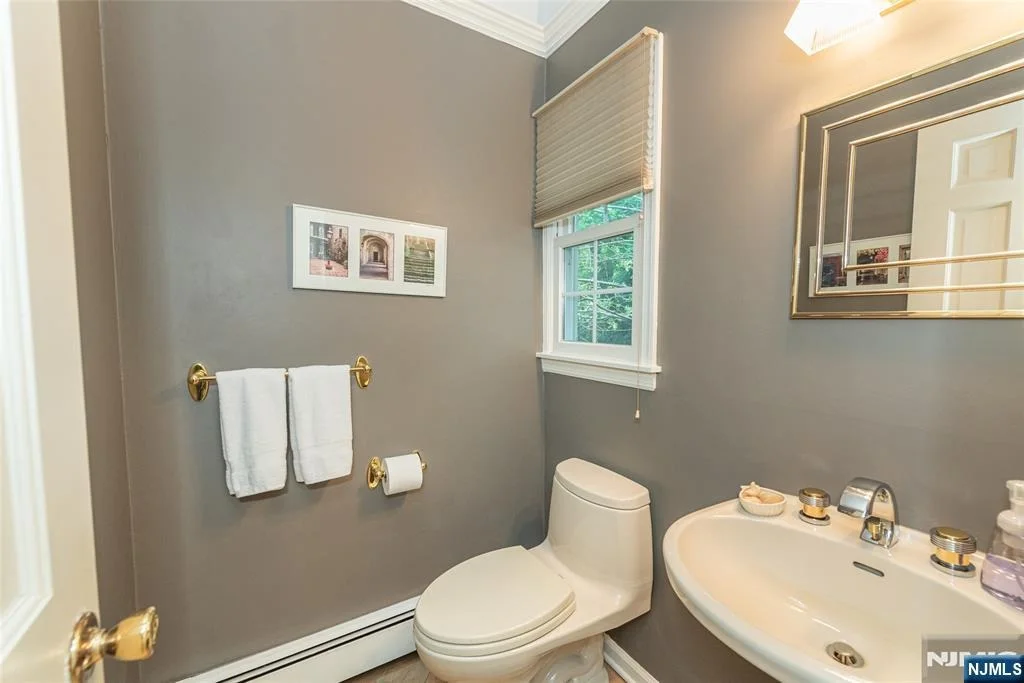 Photo of 2 Midvale