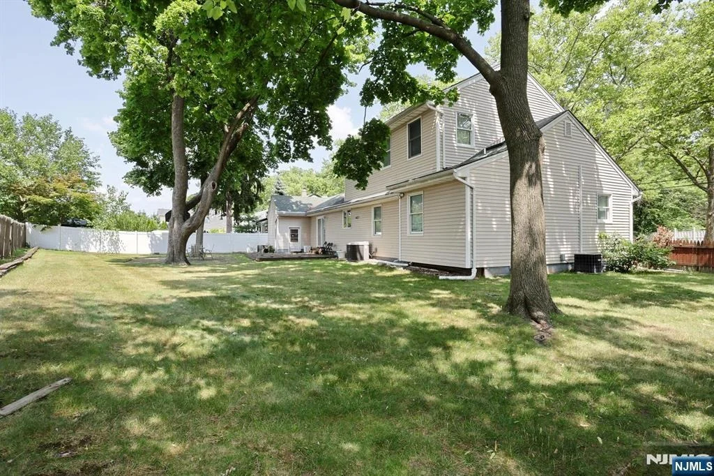 Photo of 703 Chadwick
