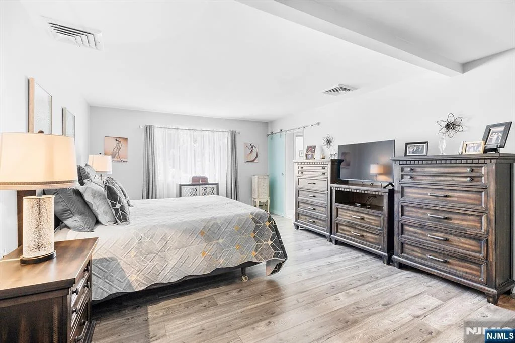 Photo of 1631 Maple