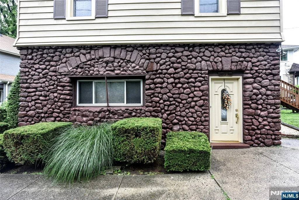 Photo of 7 Lafayette