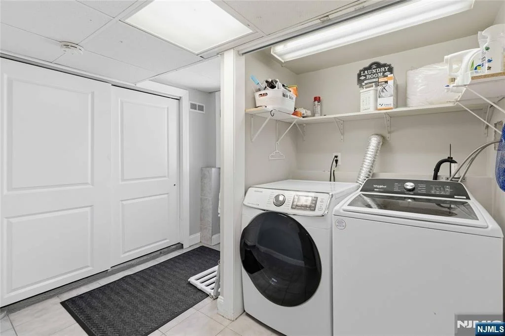 Photo of 345 Saddle River