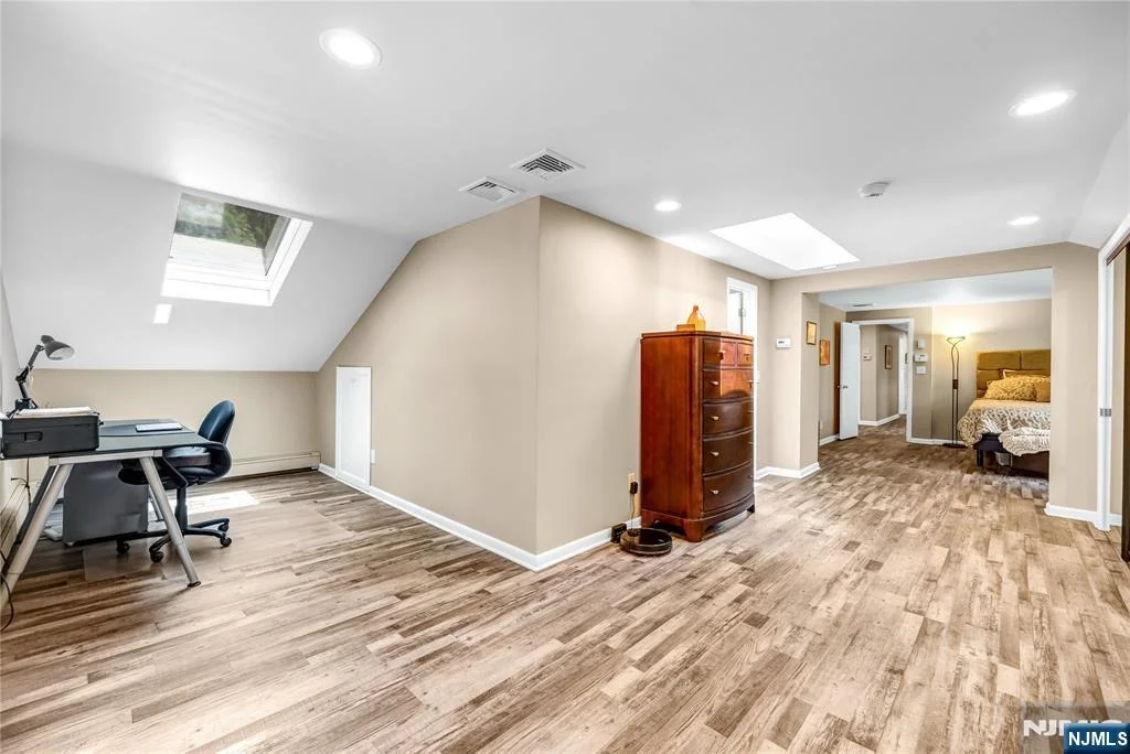 Photo of 9 Pinehill
