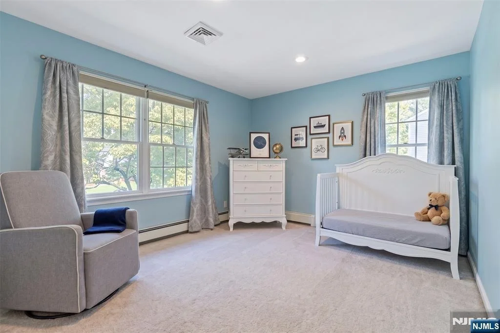 Photo of 64 Spring Valley
