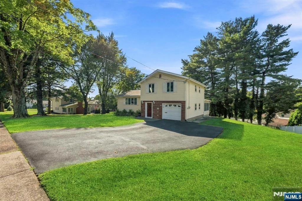 Photo of 33 Waling