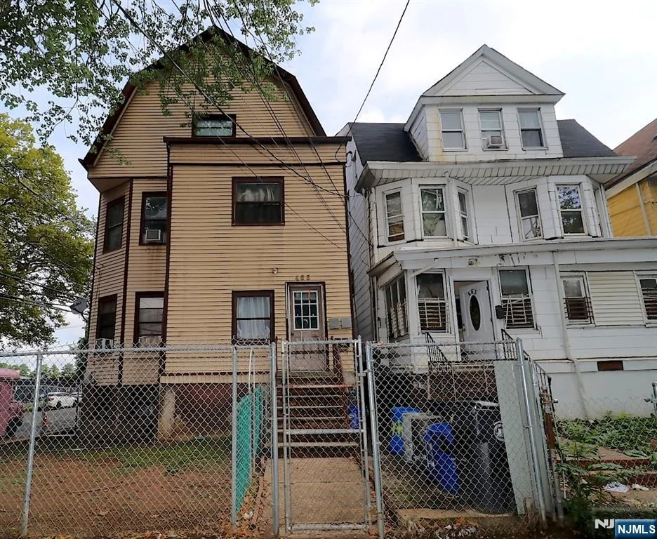 Photo of 465 4th