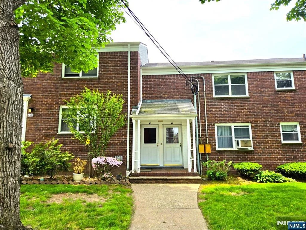 Photo of 465 Maple Hill