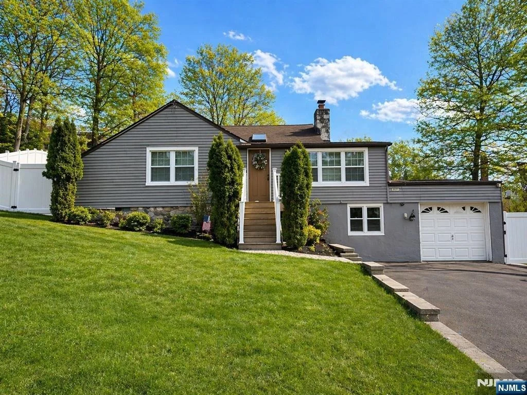 Photo of 75 Lake