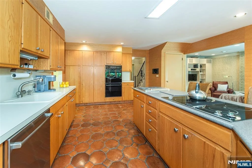 Photo of 2 Midvale