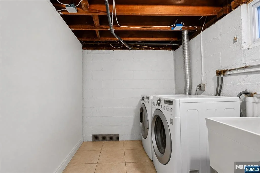 Photo of 8 Oak Crest