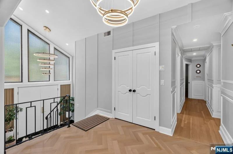 Photo of 265 Westervelt