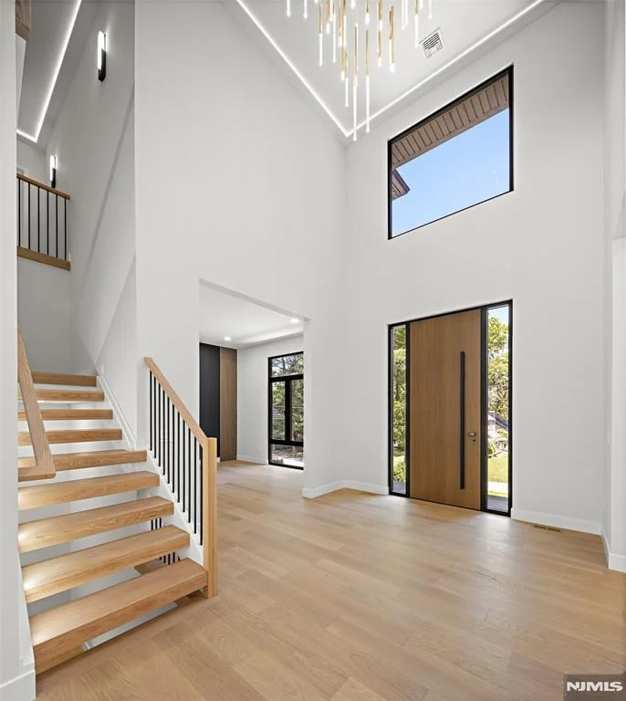 Photo of 302 Pine