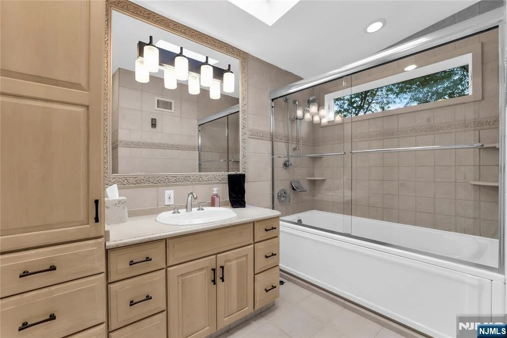 Photo of 14 Beverly