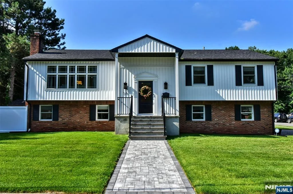 Photo of 75 Demarest