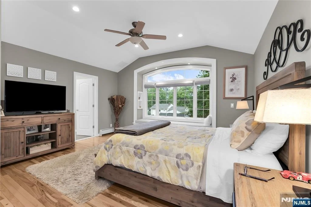 Photo of 14 Beverly