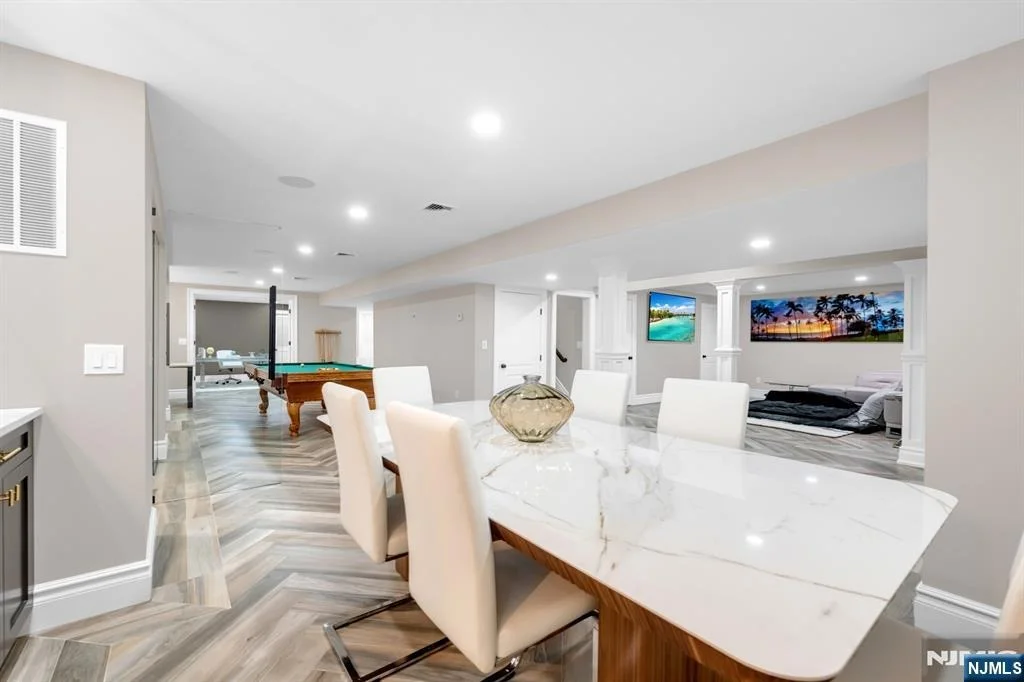 Photo of 7 Brookside