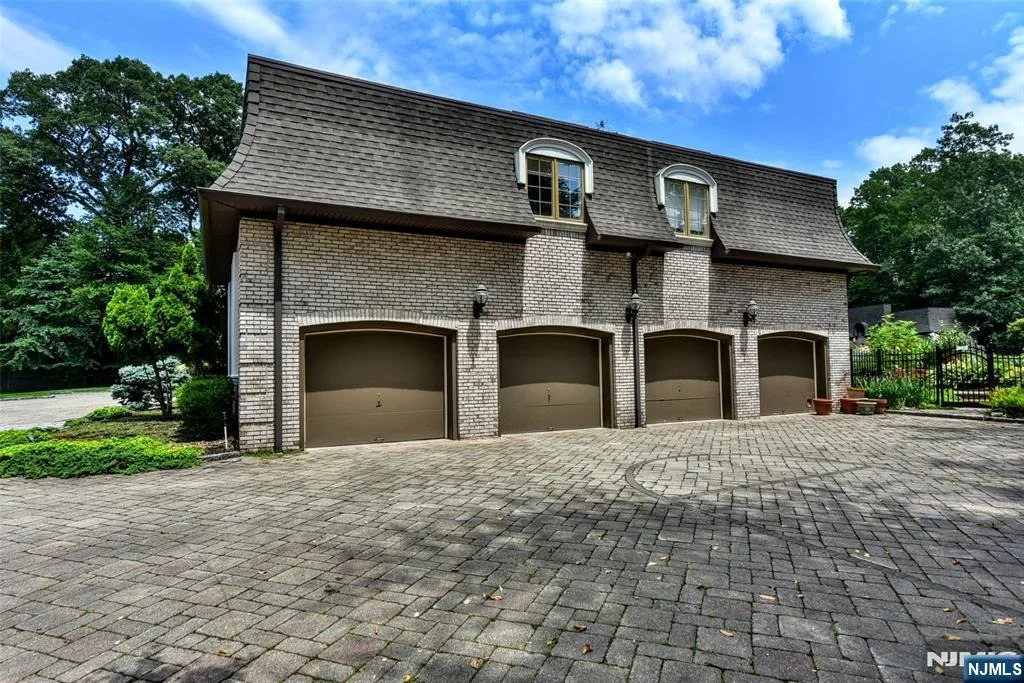 Photo of 21 Baldwin
