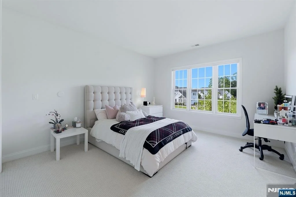Photo of 73 Woodmere
