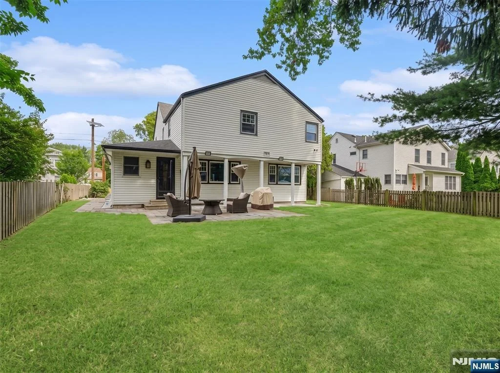 Photo of 175 Manning