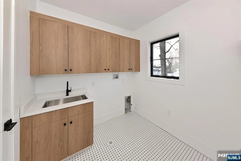 Photo of 212 Monroe