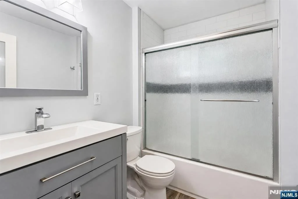 Photo of 1471 Terrill