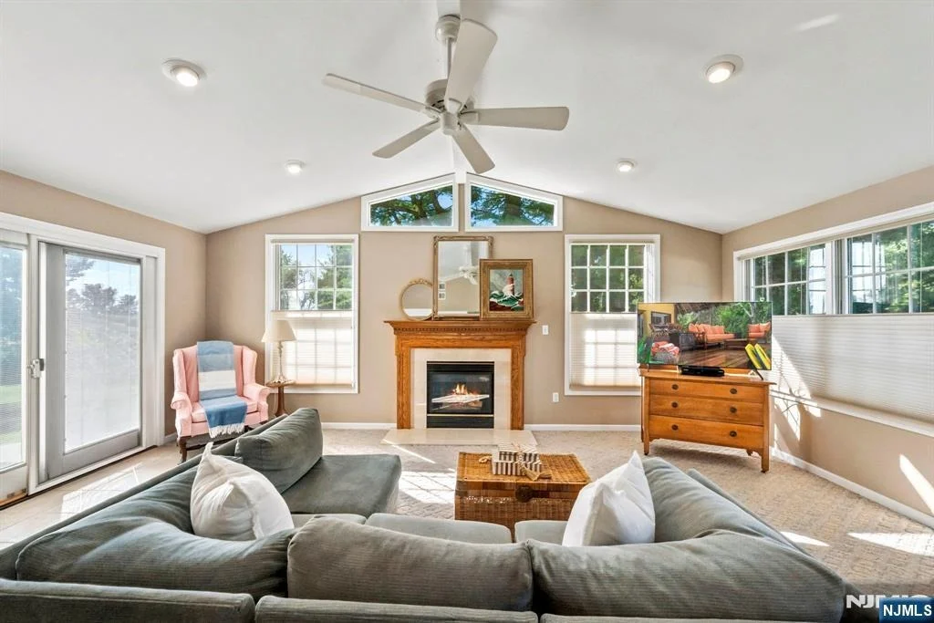 Photo of 33 Waling